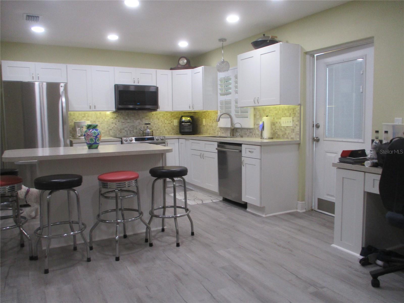 10742 W BEACH PKWY, LAKE WALES, FL, 33898