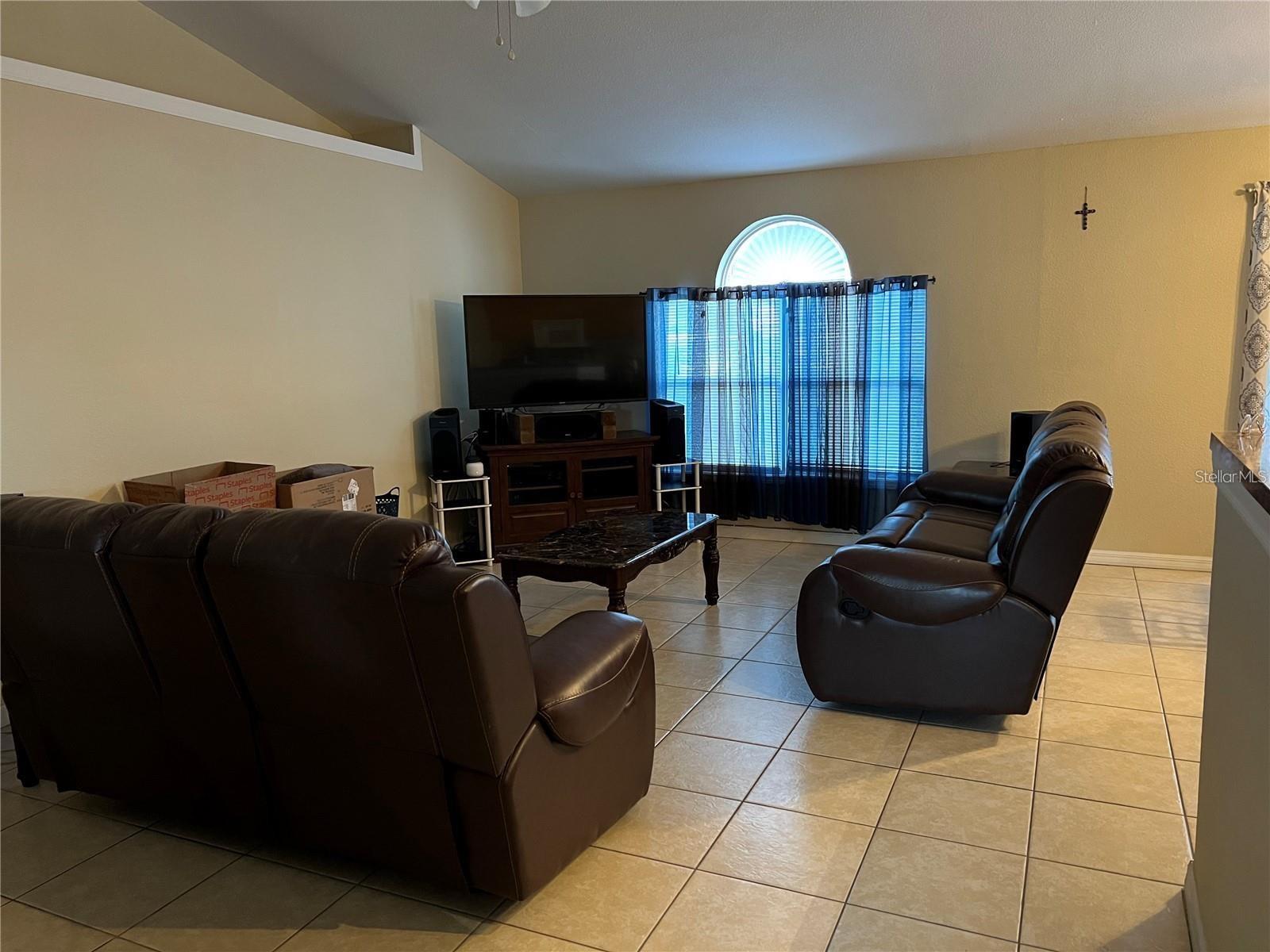 390 COLONADE CT, KISSIMMEE, FL, 34758