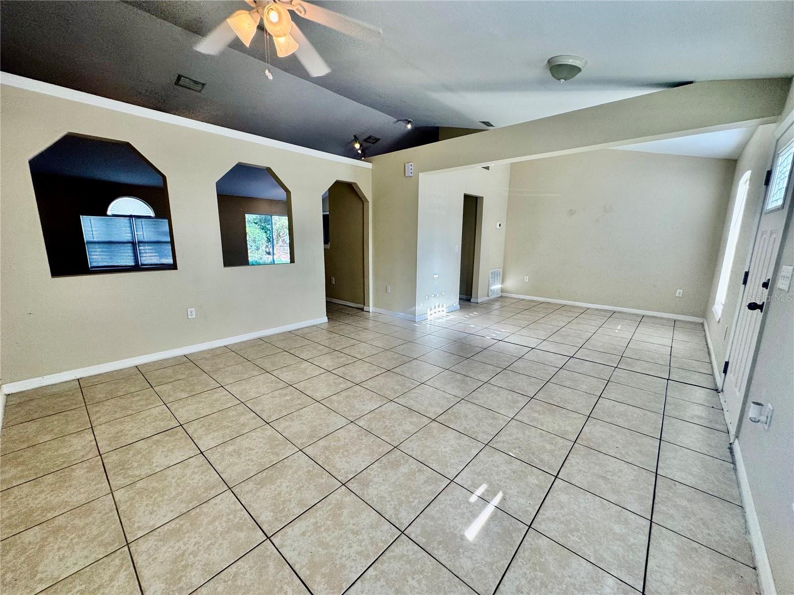 390 COLONADE CT, KISSIMMEE, FL, 34758