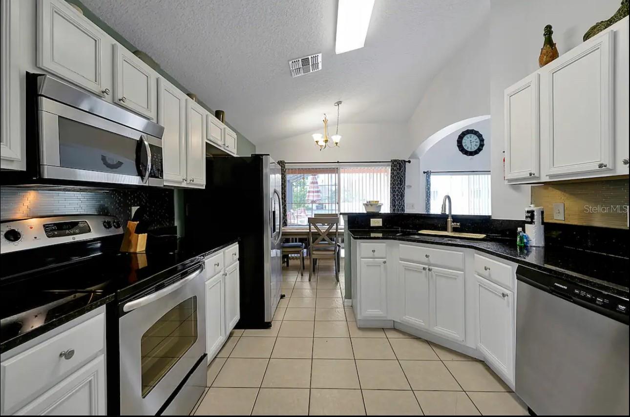 112 PALOMA DR, DAVENPORT, FL, 33837