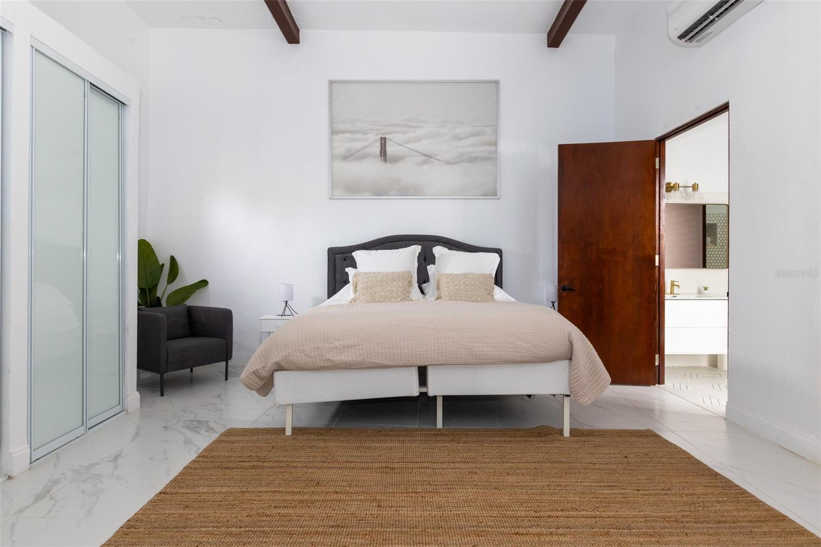 PR9108453 Property Photo