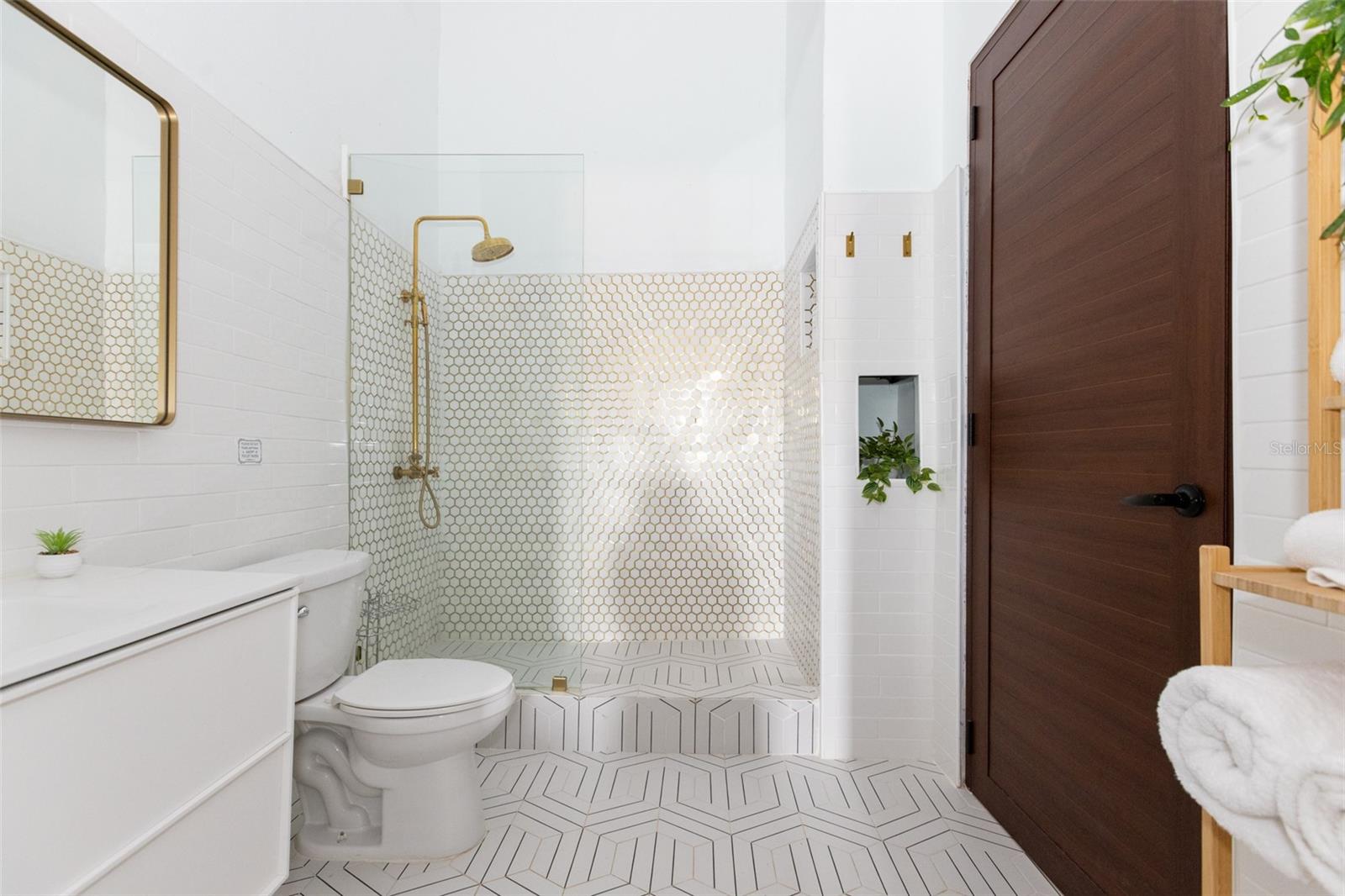 PR9108453 Property Photo