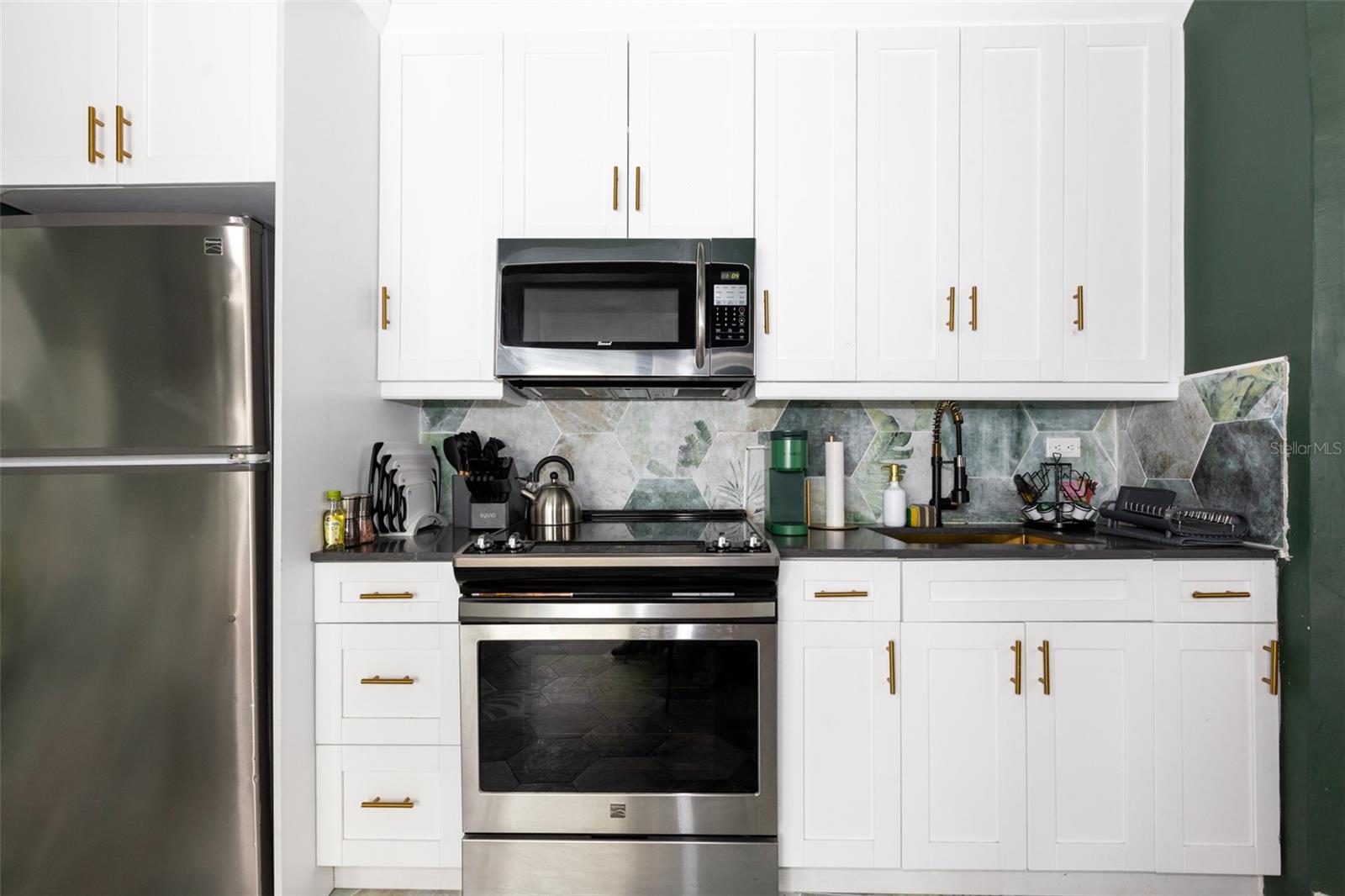 PR9108453 Property Photo