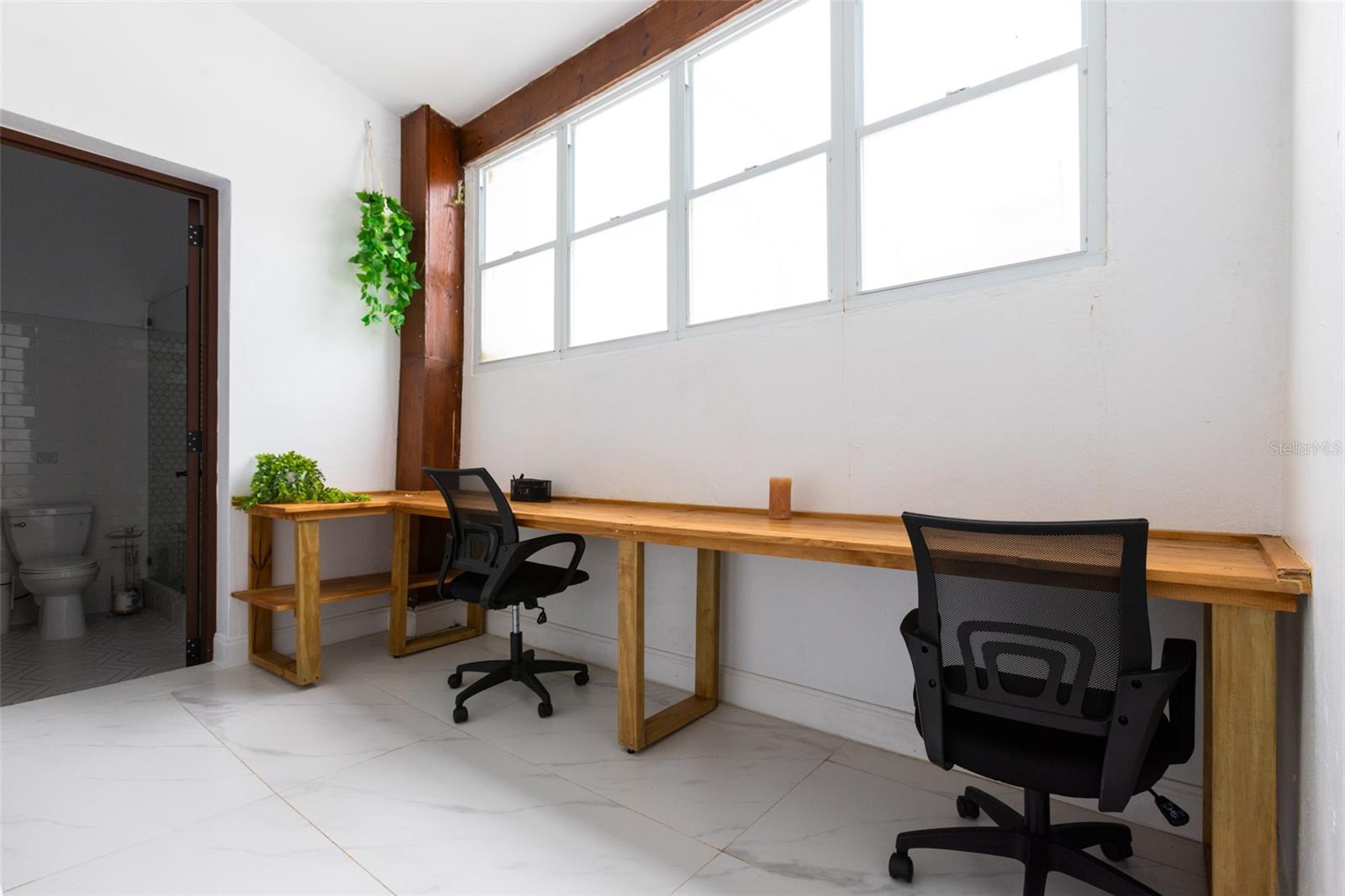 PR9108453 Property Photo