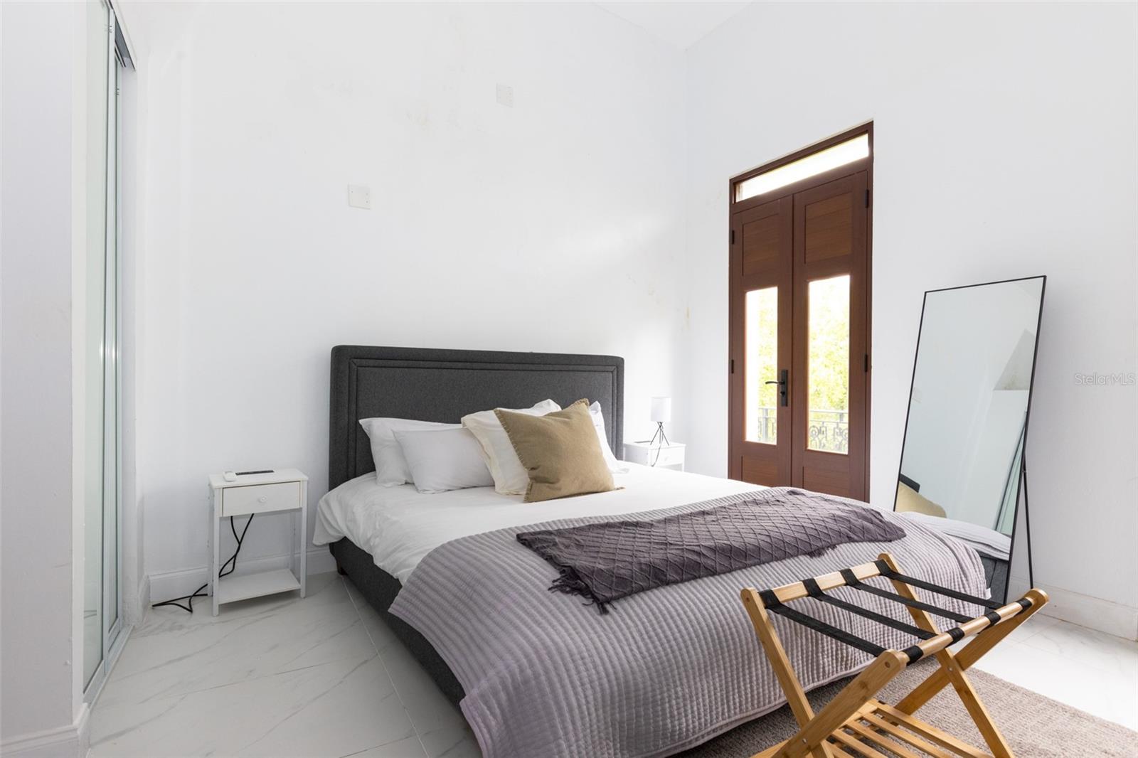 PR9108453 Property Photo