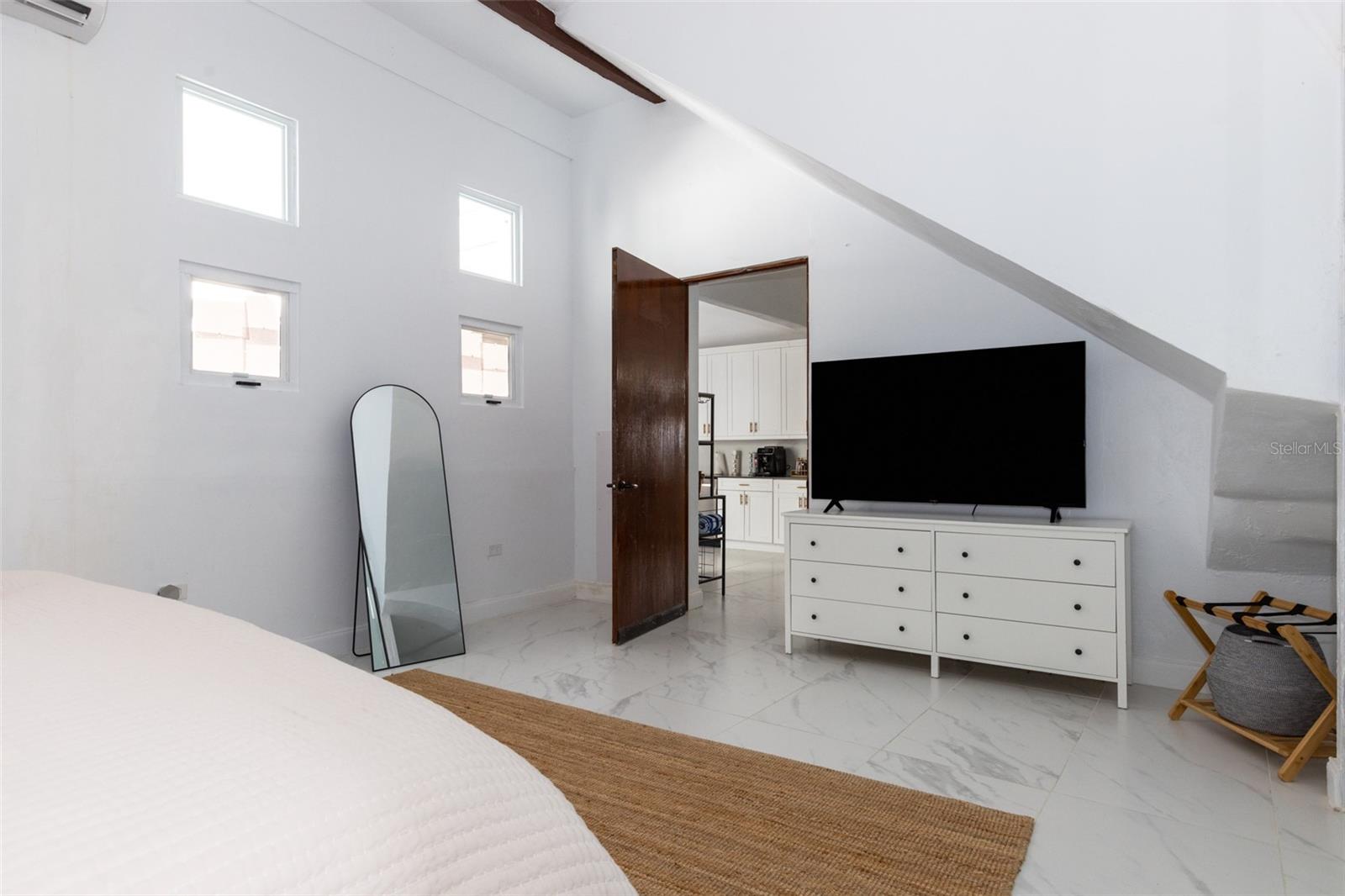 PR9108453 Property Photo