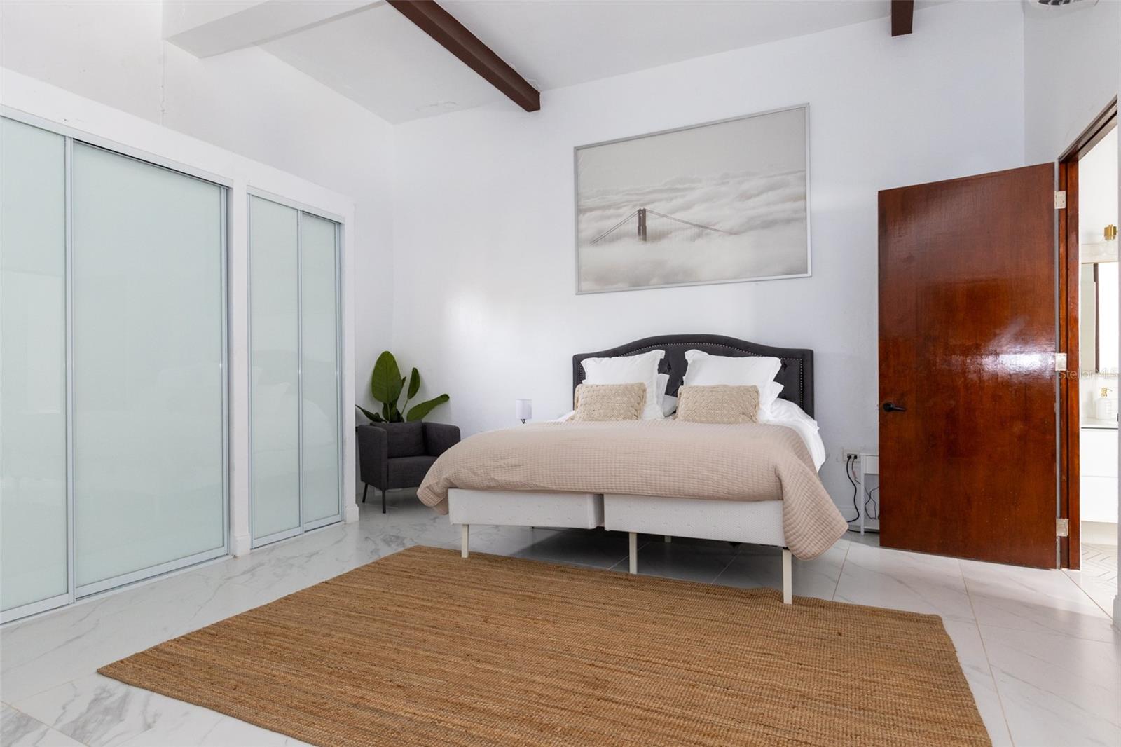 PR9108453 Property Photo