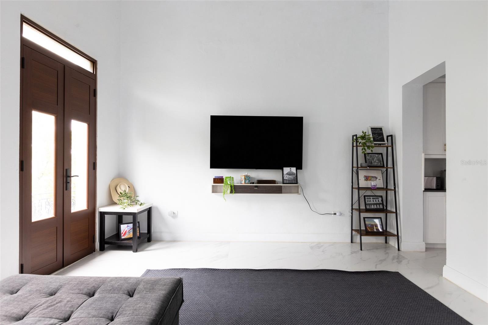 PR9108453 Property Photo