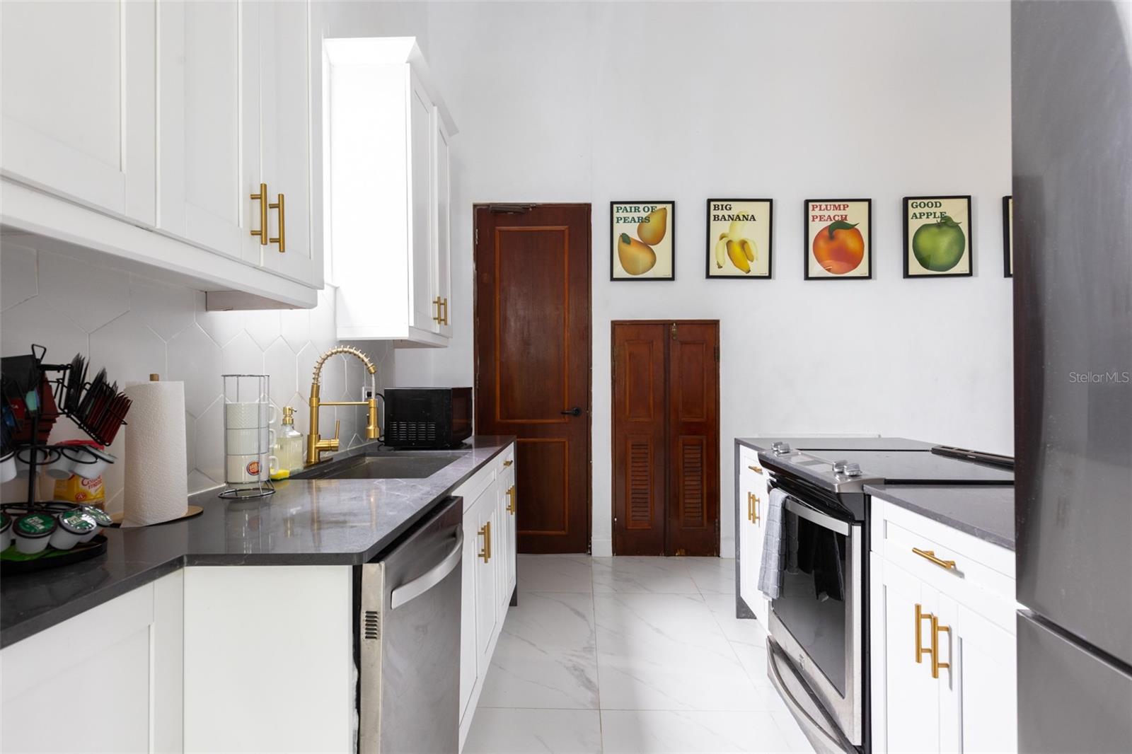 PR9108453 Property Photo