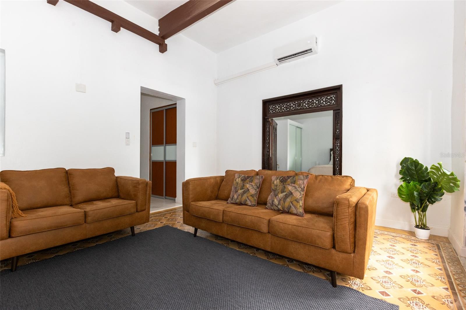 PR9108453 Property Photo