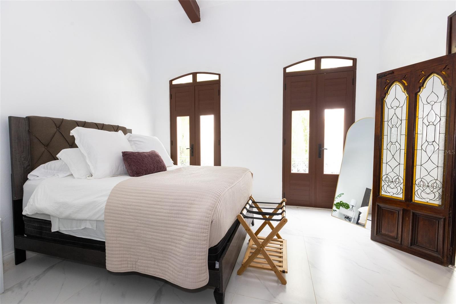 PR9108453 Property Photo