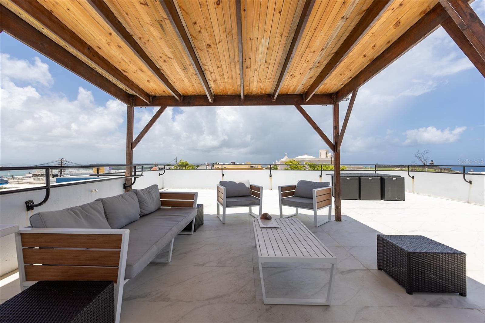 PR9108453 Property Photo