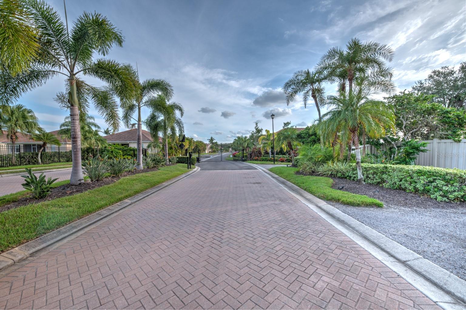 7823 33RD ST E #20, SARASOTA, FL, 34243