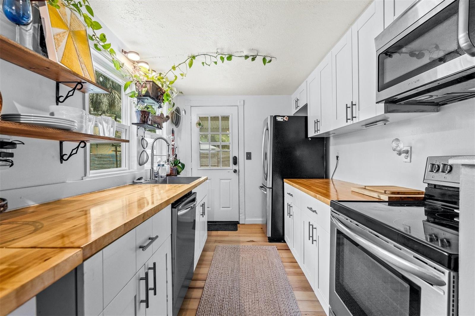 814 ANDERSON RD, NOKOMIS, FL, 34275