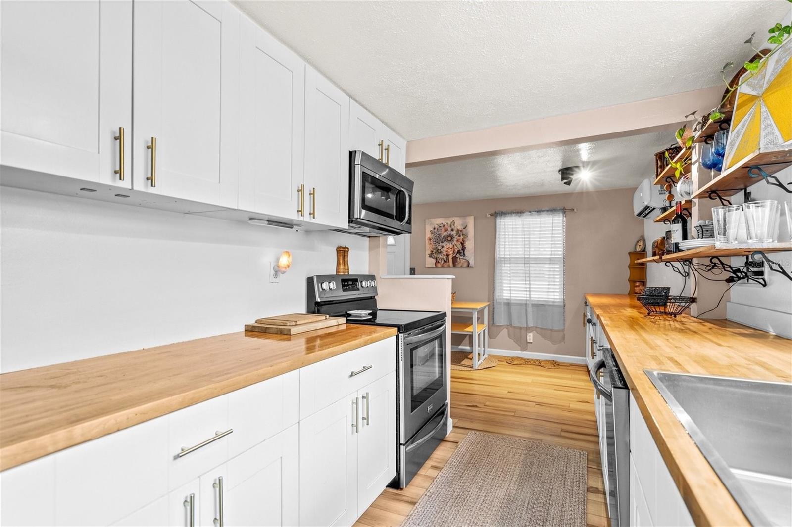 814 ANDERSON RD, NOKOMIS, FL, 34275