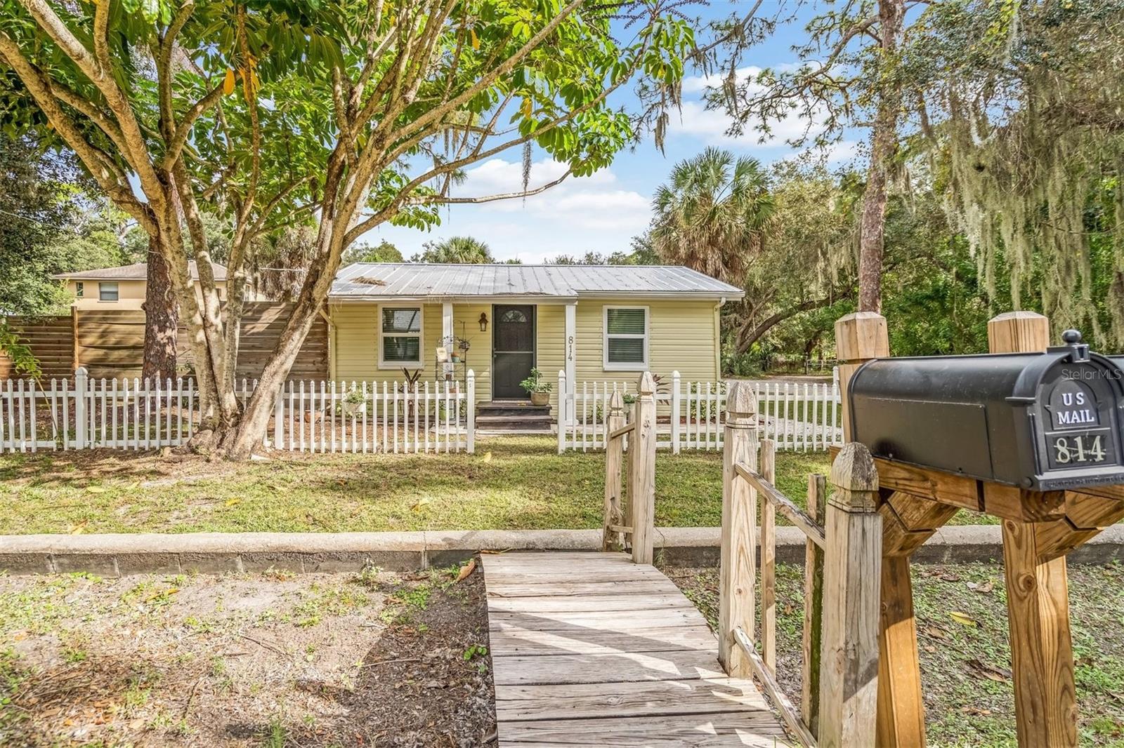 814 ANDERSON RD, NOKOMIS, FL, 34275