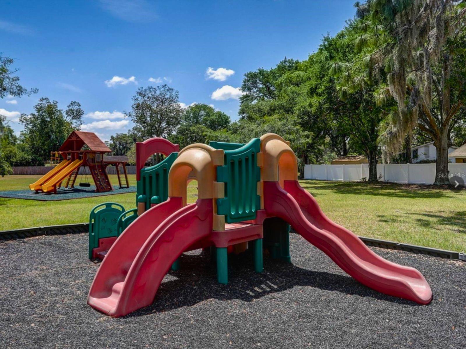 2107 ELMWOOD CT, PLANT CITY, FL, 33563