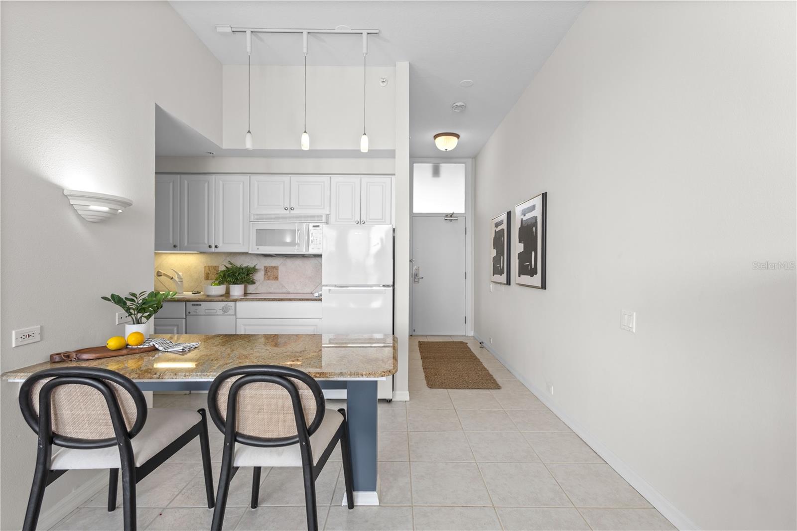 225 SANDS POINT RD #6103, LONGBOAT KEY, FL, 34228