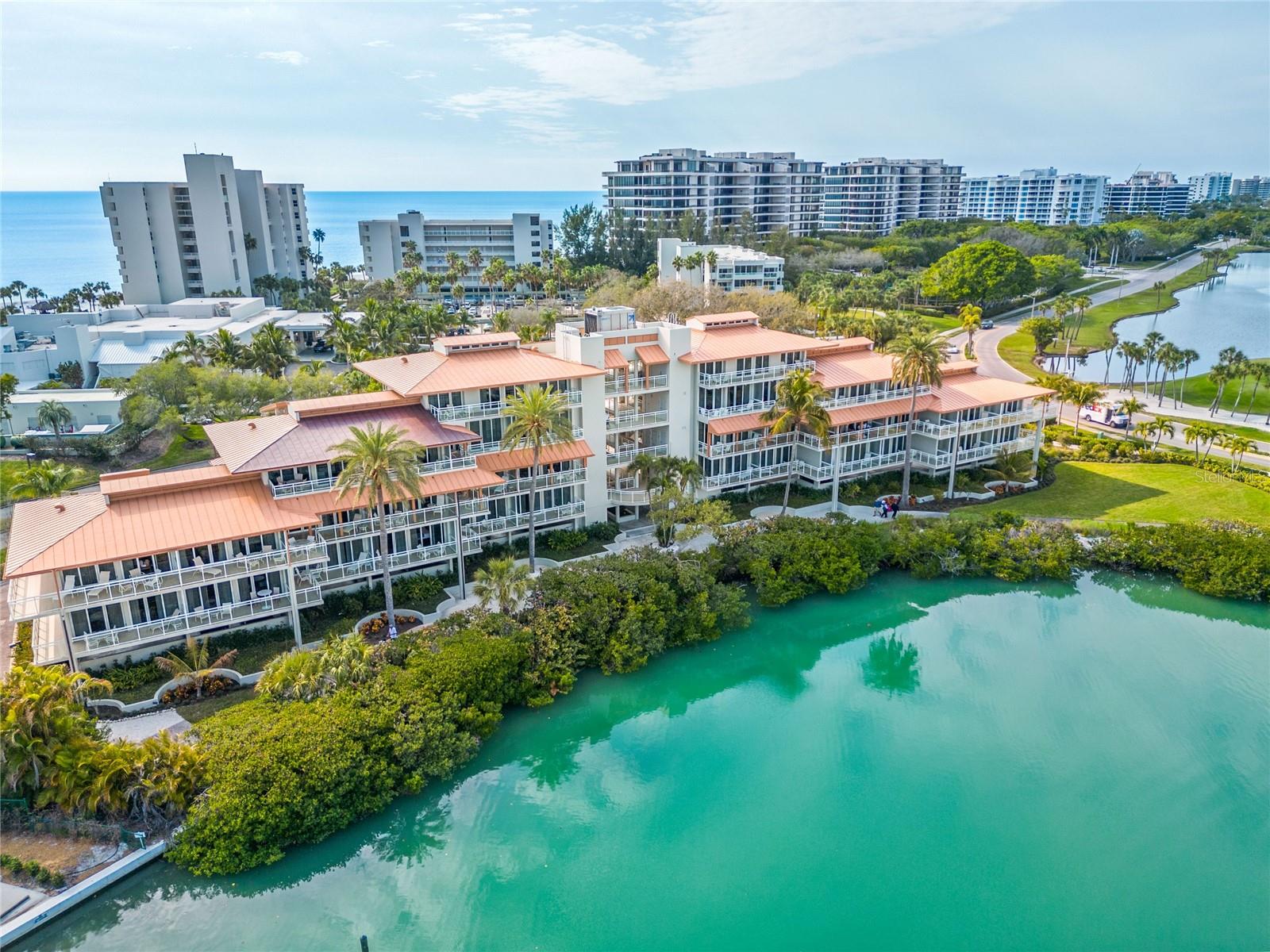 225 SANDS POINT RD #6103, LONGBOAT KEY, FL, 34228
