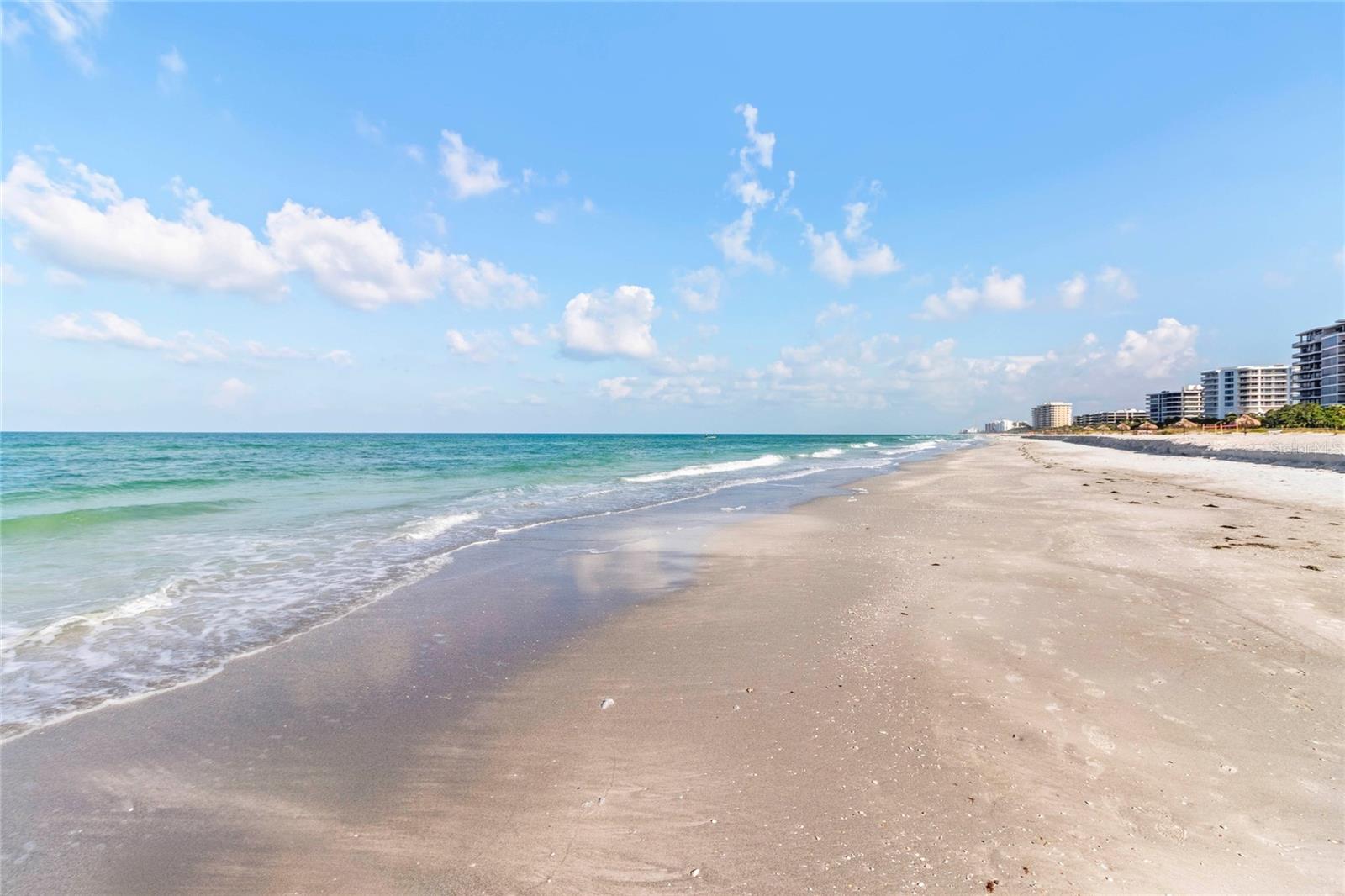225 SANDS POINT RD #6103, LONGBOAT KEY, FL, 34228