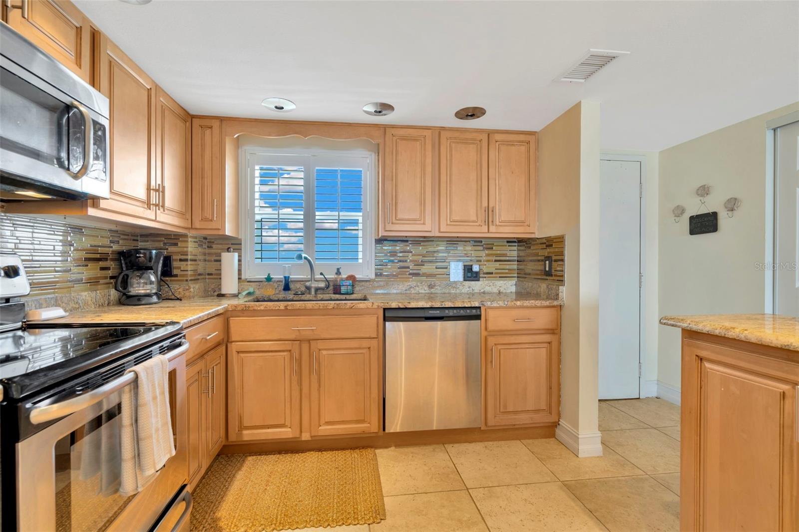 1270 GULF BLVD #2002, CLEARWATER BEACH, FL, 33767