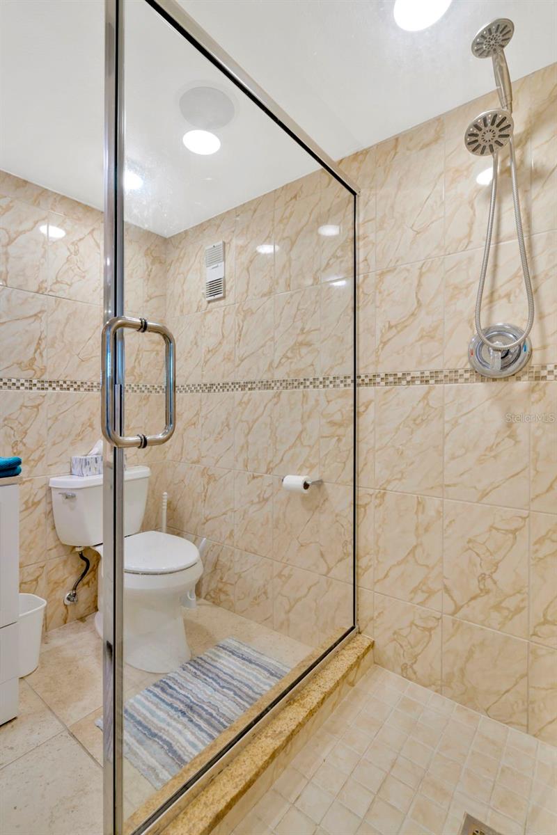 1270 GULF BLVD #2002, CLEARWATER BEACH, FL, 33767