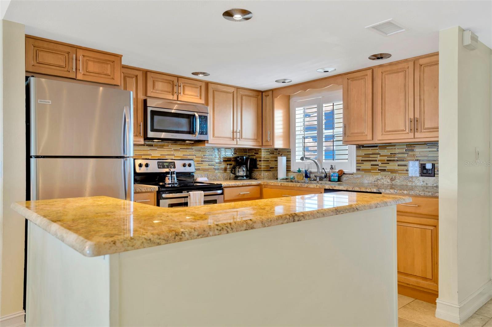 1270 GULF BLVD #2002, CLEARWATER BEACH, FL, 33767