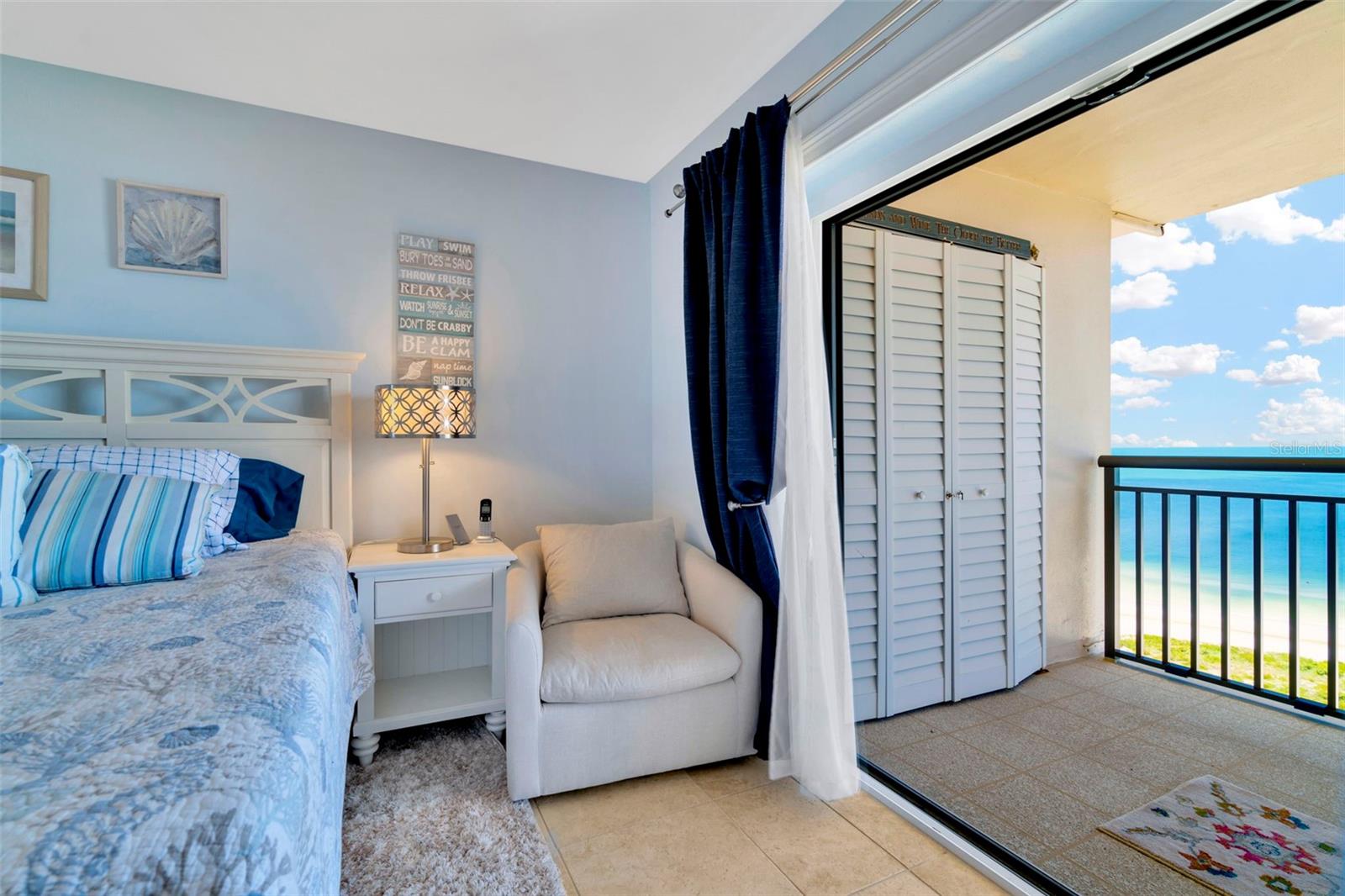 1270 GULF BLVD #2002, CLEARWATER BEACH, FL, 33767