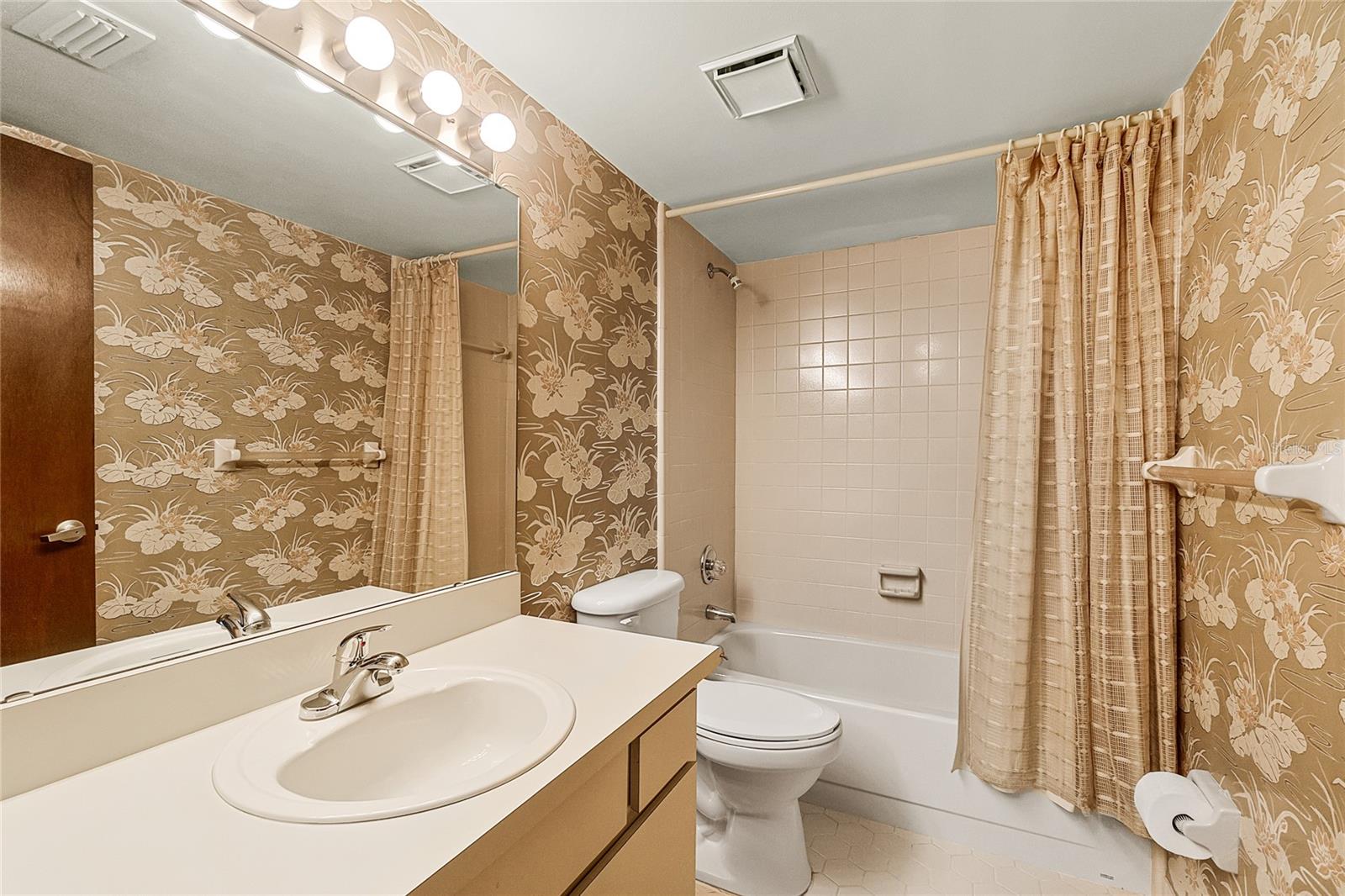 1055 KENSINGTON PARK DR #205, ALTAMONTE SPRINGS, FL, 32714