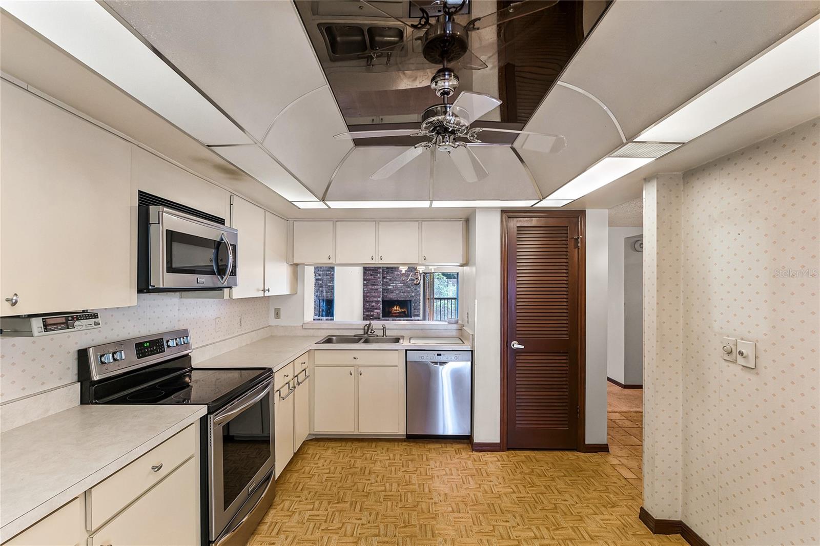 1055 KENSINGTON PARK DR #205, ALTAMONTE SPRINGS, FL, 32714