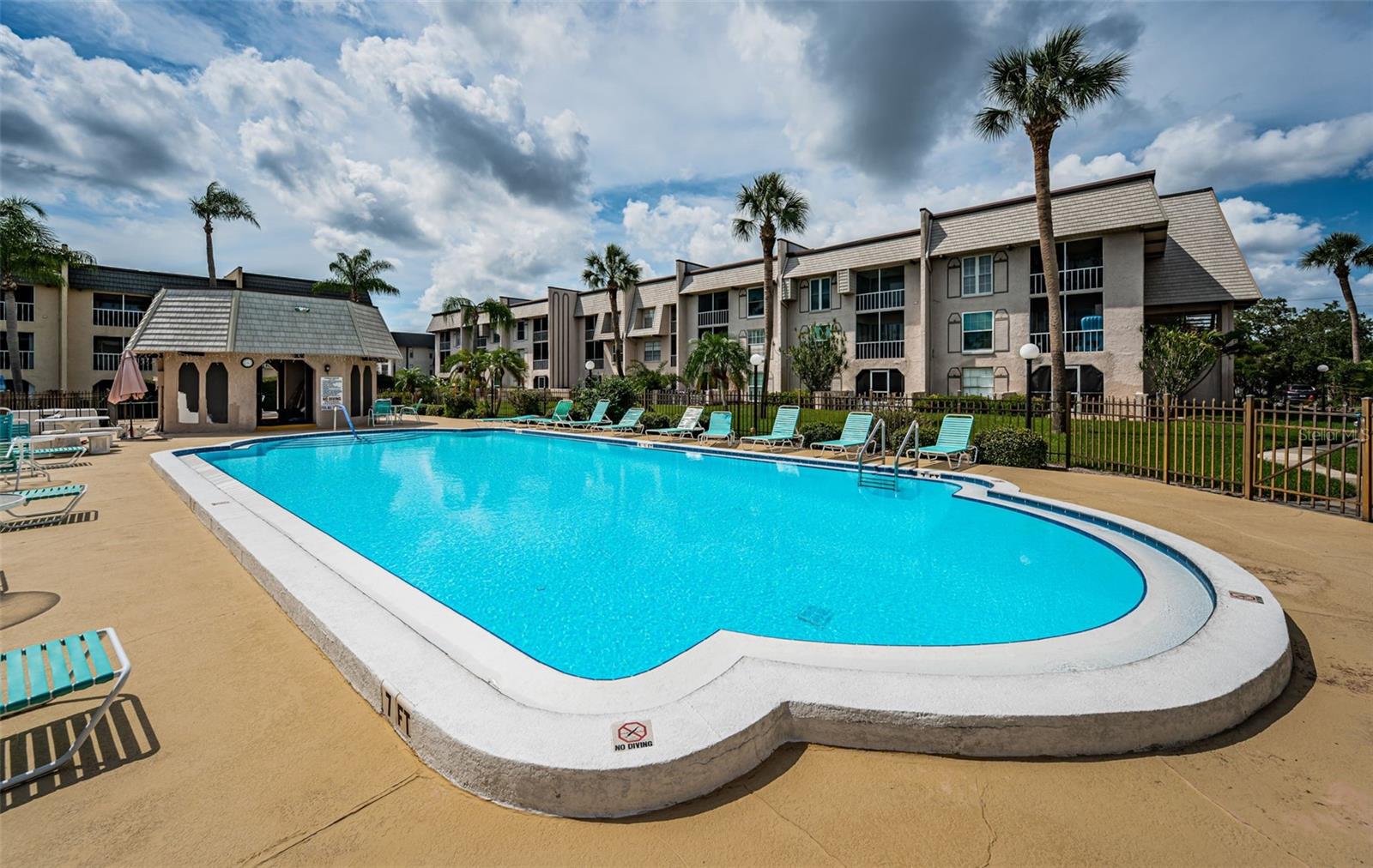 8693 BARDMOOR BLVD #202B, SEMINOLE, FL, 33777