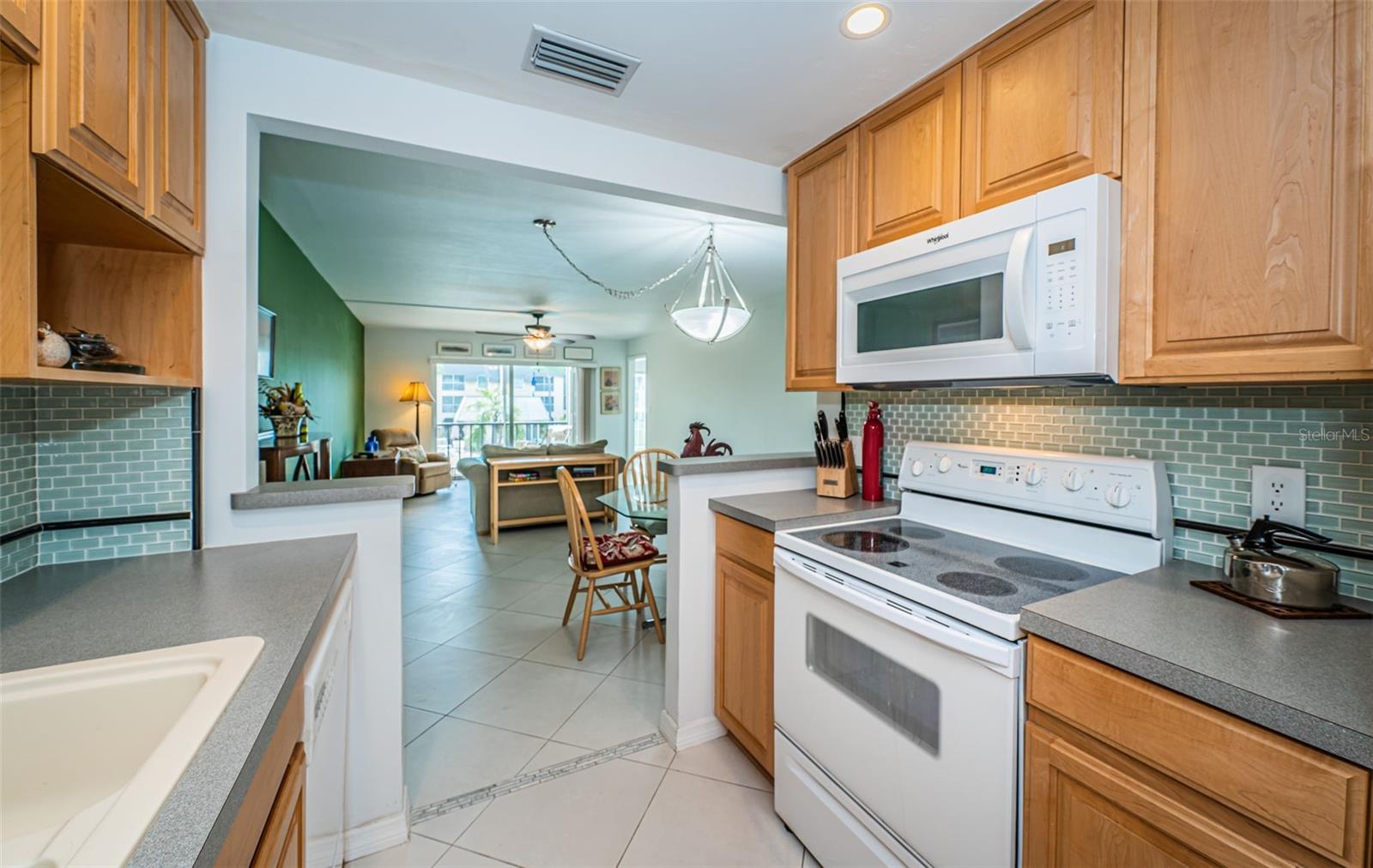8693 BARDMOOR BLVD #202B, SEMINOLE, FL, 33777