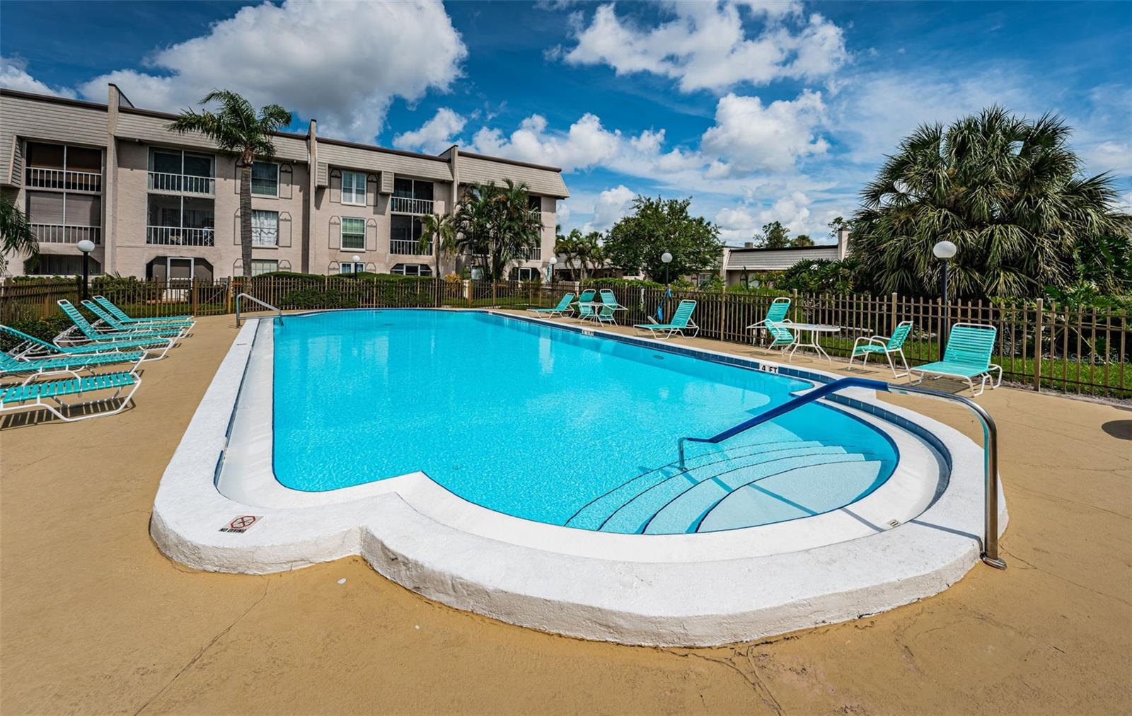 8693 BARDMOOR BLVD #202B, SEMINOLE, FL, 33777