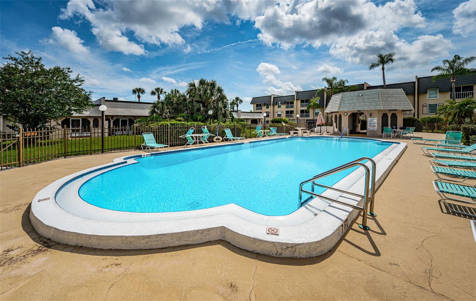 8693 BARDMOOR BLVD #202B, SEMINOLE, FL, 33777