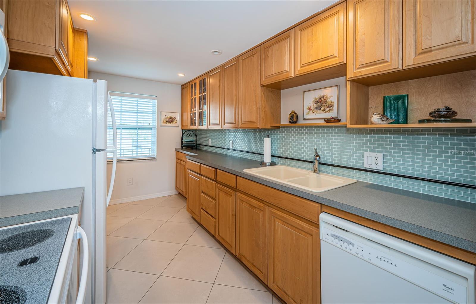 8693 BARDMOOR BLVD #202B, SEMINOLE, FL, 33777