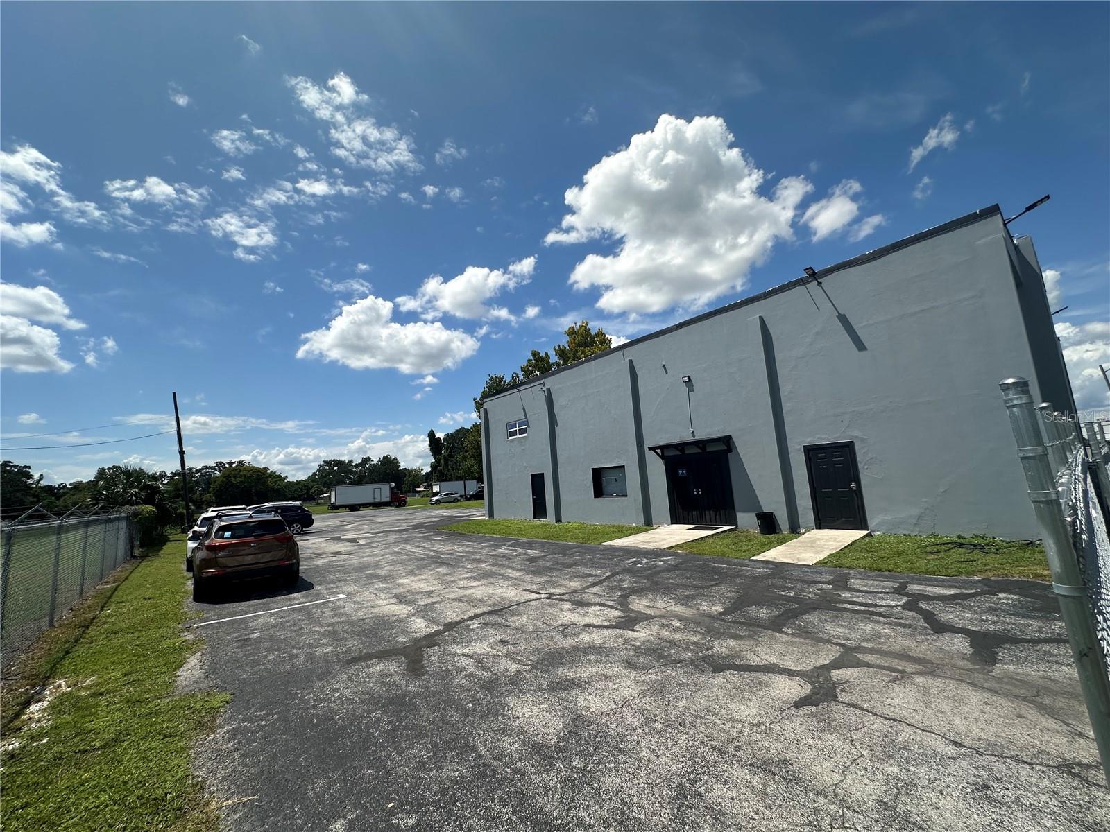 2300 S ORANGE BLOSSOM TRL, ORLANDO, FL, 32805