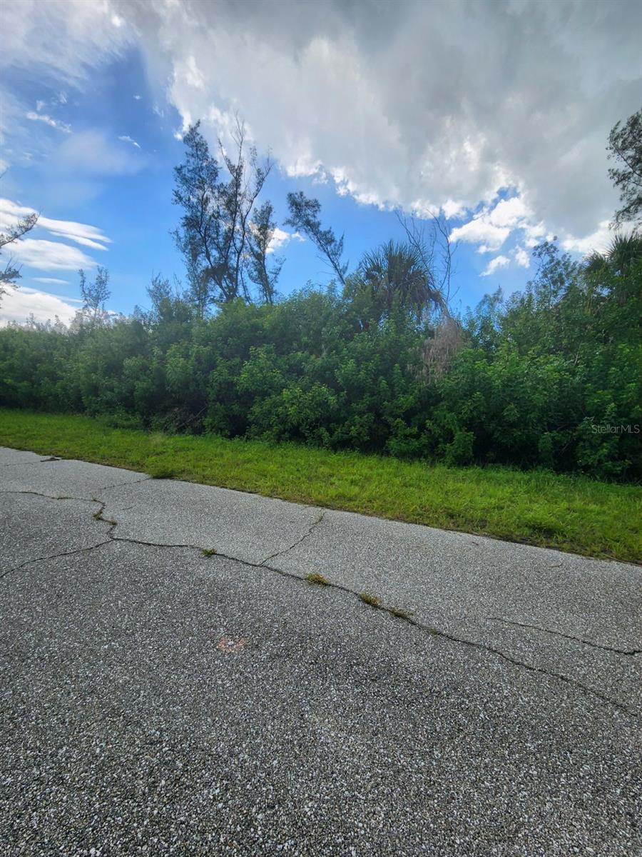10559 MANGROVE CIR, PORT CHARLOTTE, FL, 33981