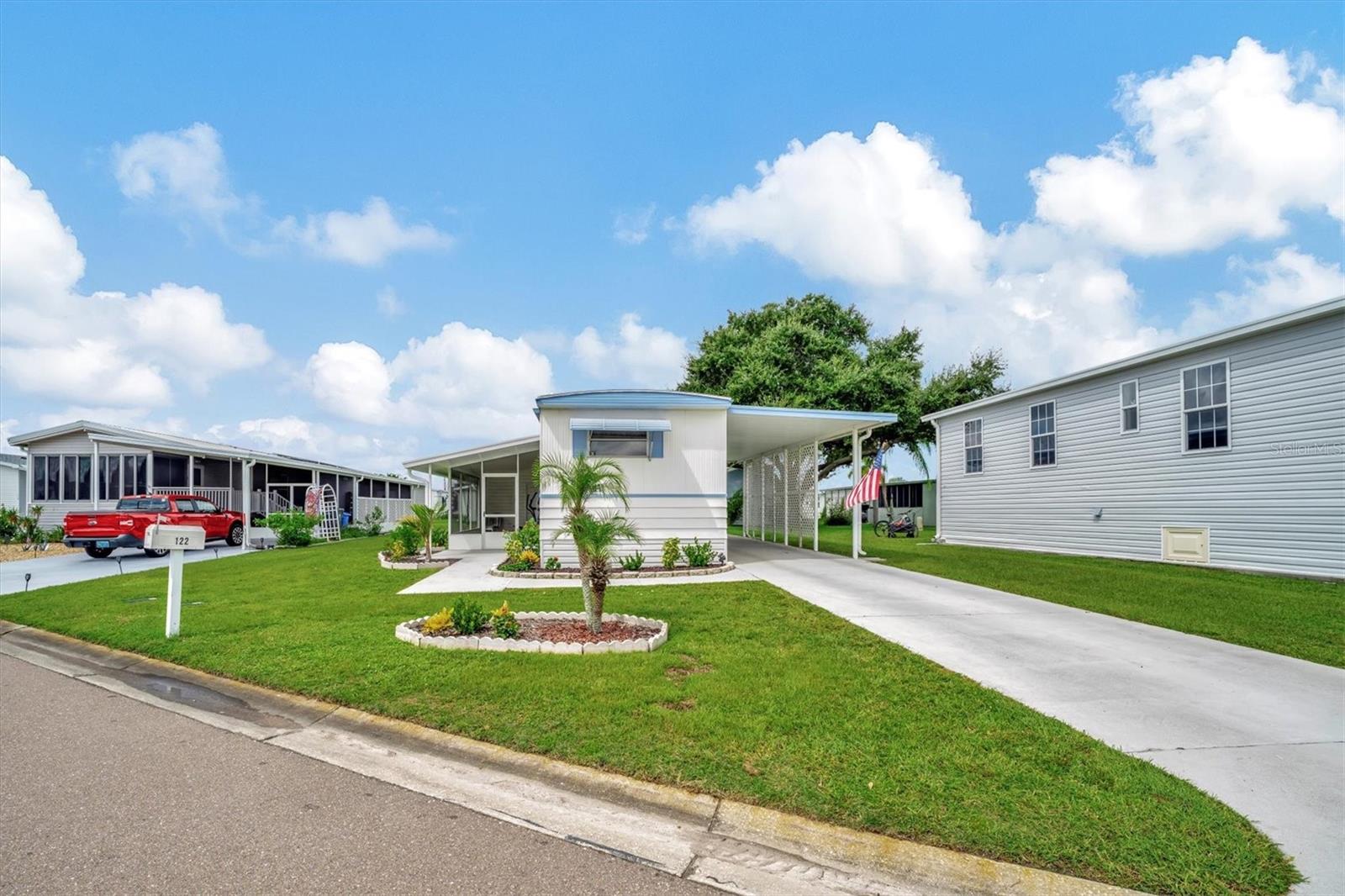 122 E SAINT ANNES CIR, APOLLO BEACH, FL, 33572