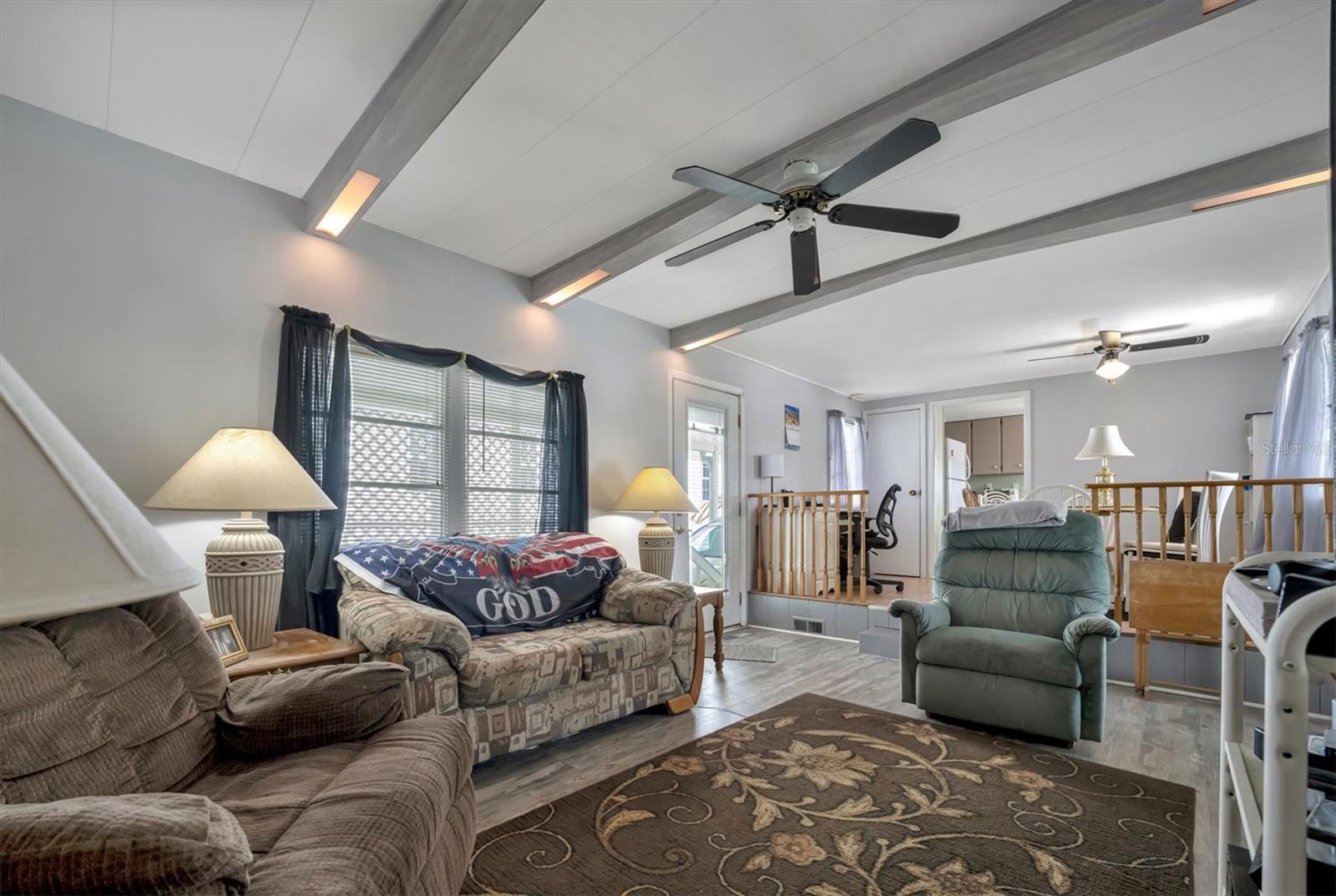 122 E SAINT ANNES CIR, APOLLO BEACH, FL, 33572