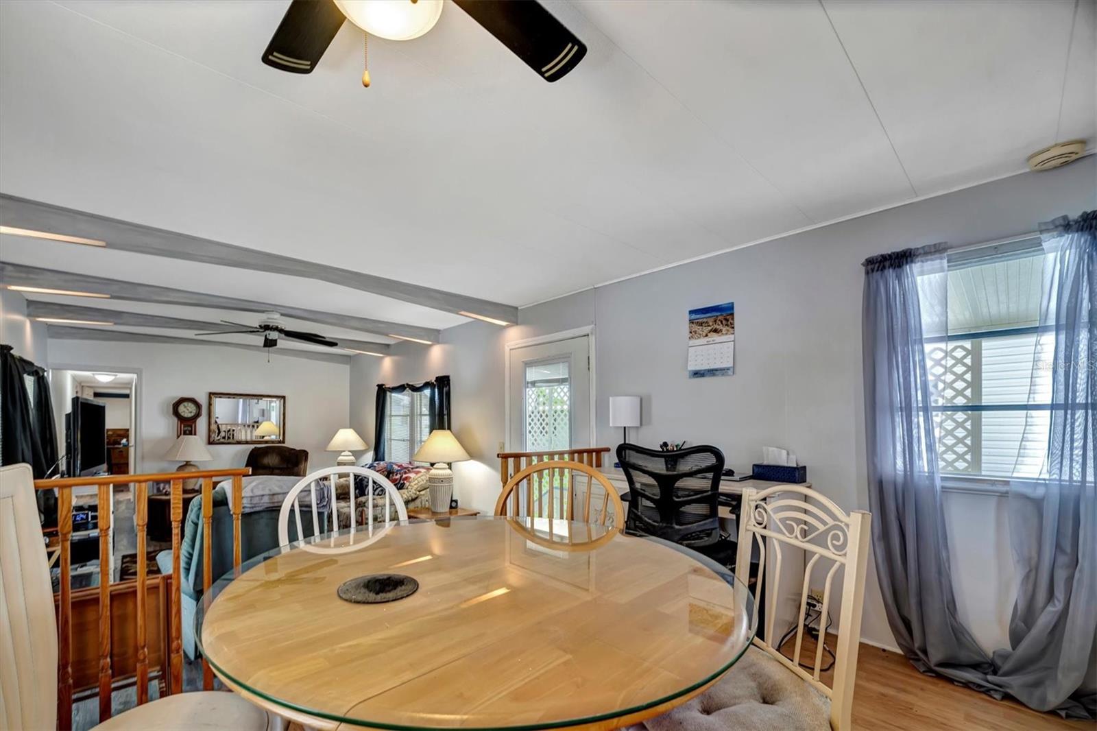 122 E SAINT ANNES CIR, APOLLO BEACH, FL, 33572