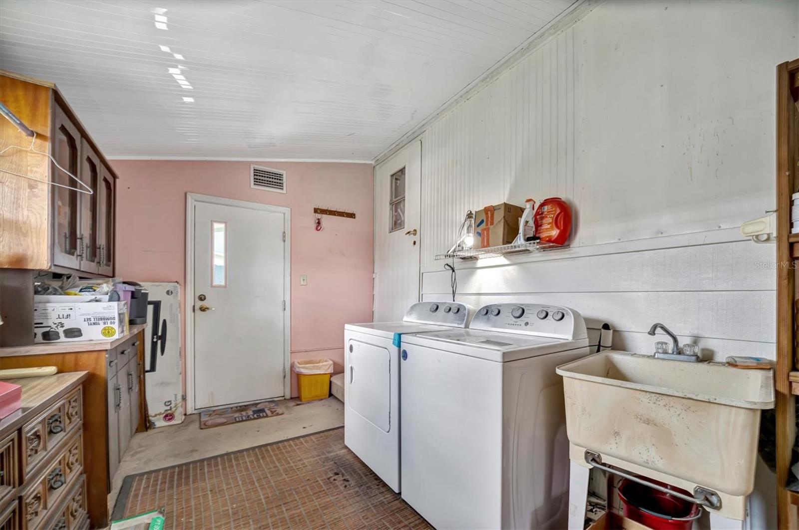 122 E SAINT ANNES CIR, APOLLO BEACH, FL, 33572