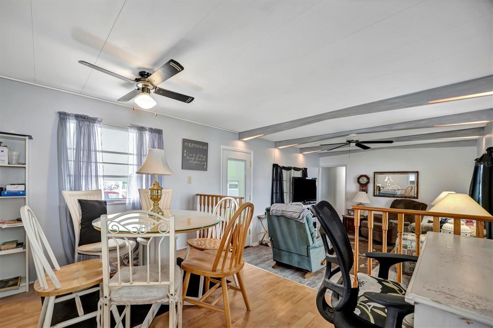 122 E SAINT ANNES CIR, APOLLO BEACH, FL, 33572
