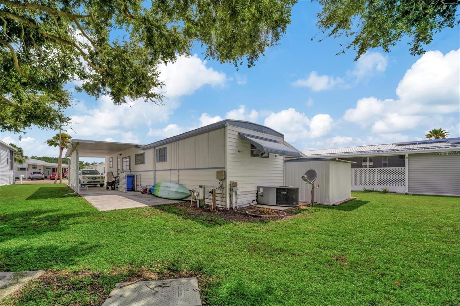 122 E SAINT ANNES CIR, APOLLO BEACH, FL, 33572