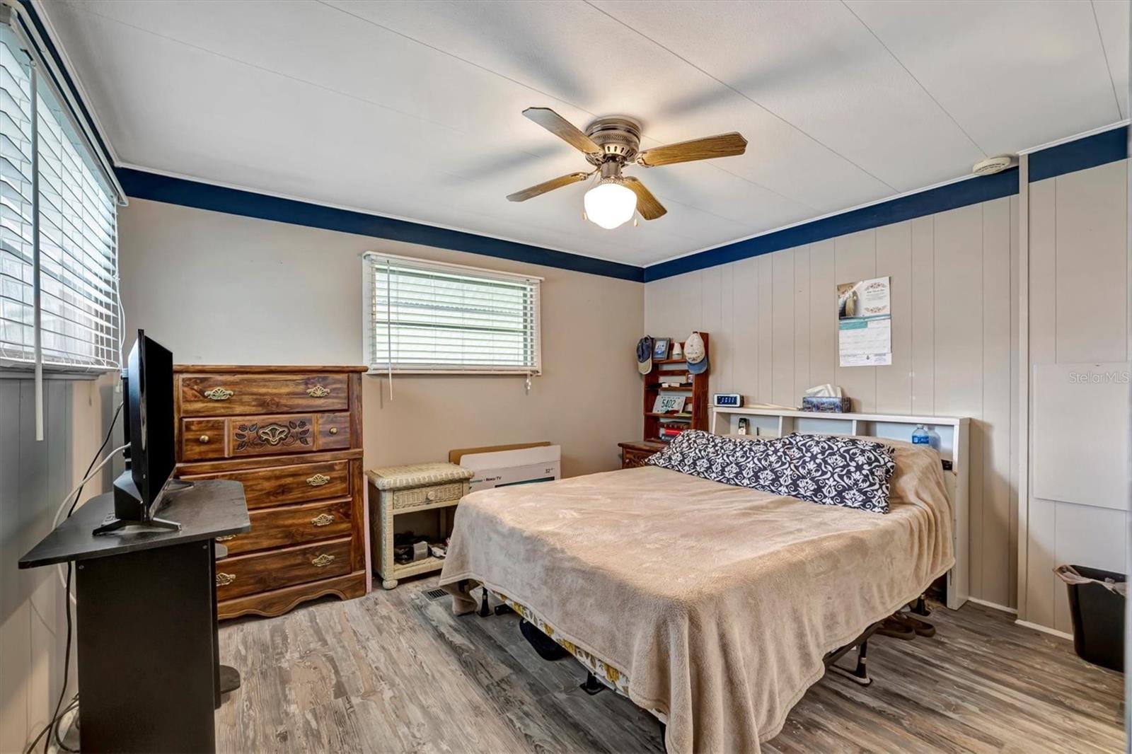 122 E SAINT ANNES CIR, APOLLO BEACH, FL, 33572