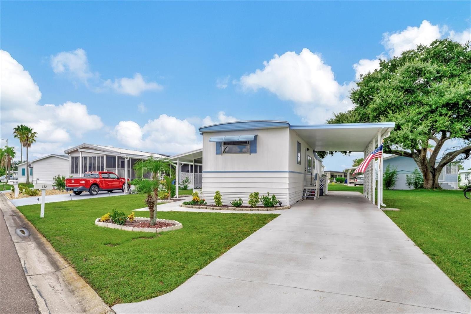 122 E SAINT ANNES CIR, APOLLO BEACH, FL, 33572