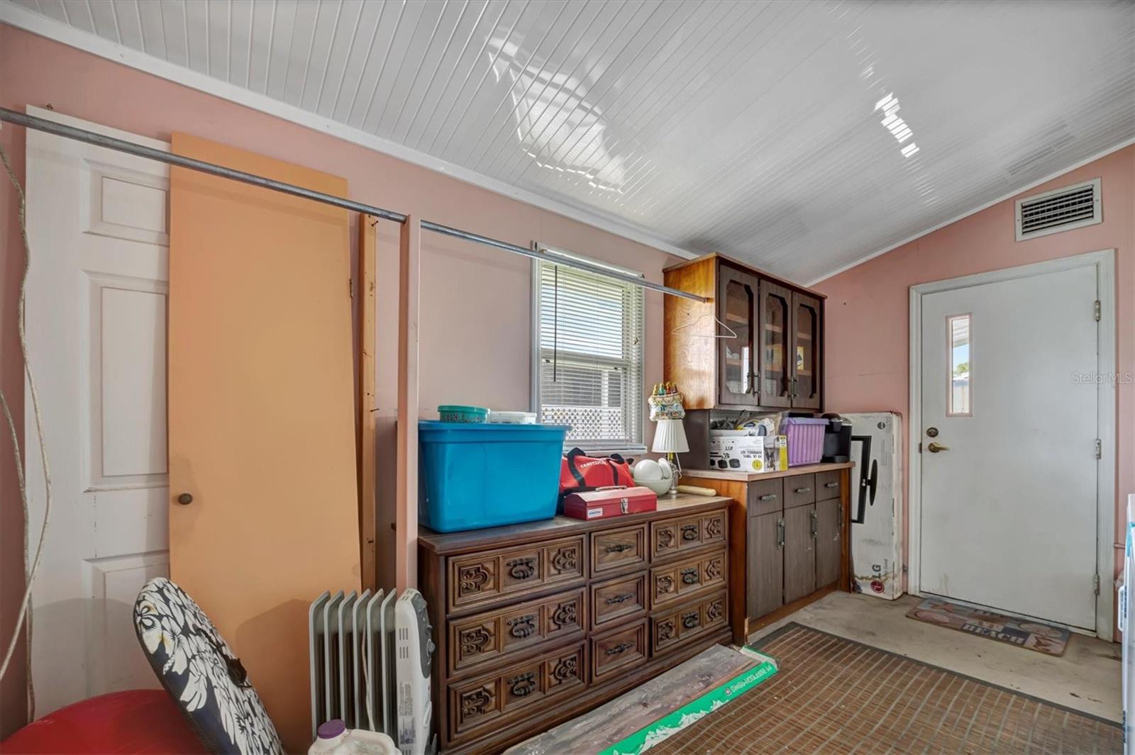 122 E SAINT ANNES CIR, APOLLO BEACH, FL, 33572