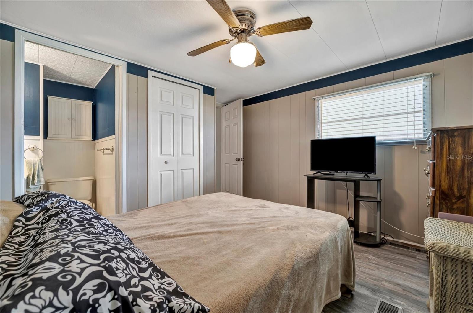 122 E SAINT ANNES CIR, APOLLO BEACH, FL, 33572