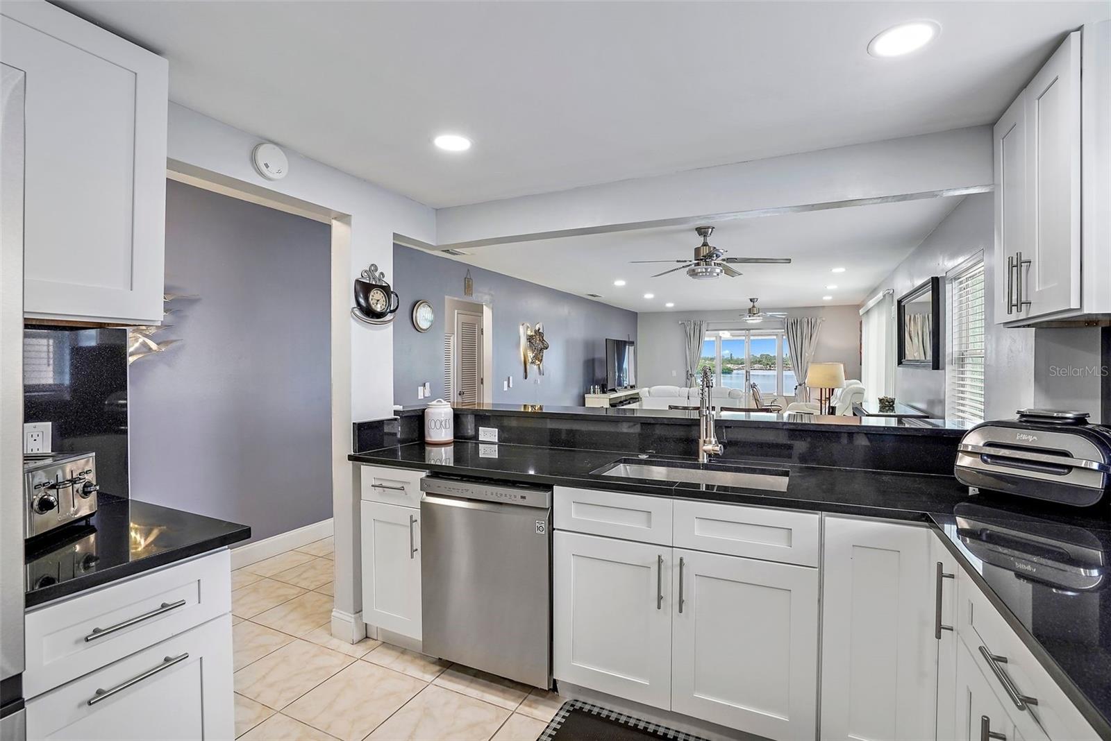1819 SHORE DR S #318, SOUTH PASADENA, FL, 33707