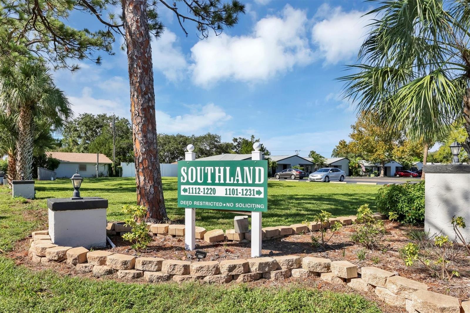 1203 68TH AVENUE DR W #15, BRADENTON, FL, 34207