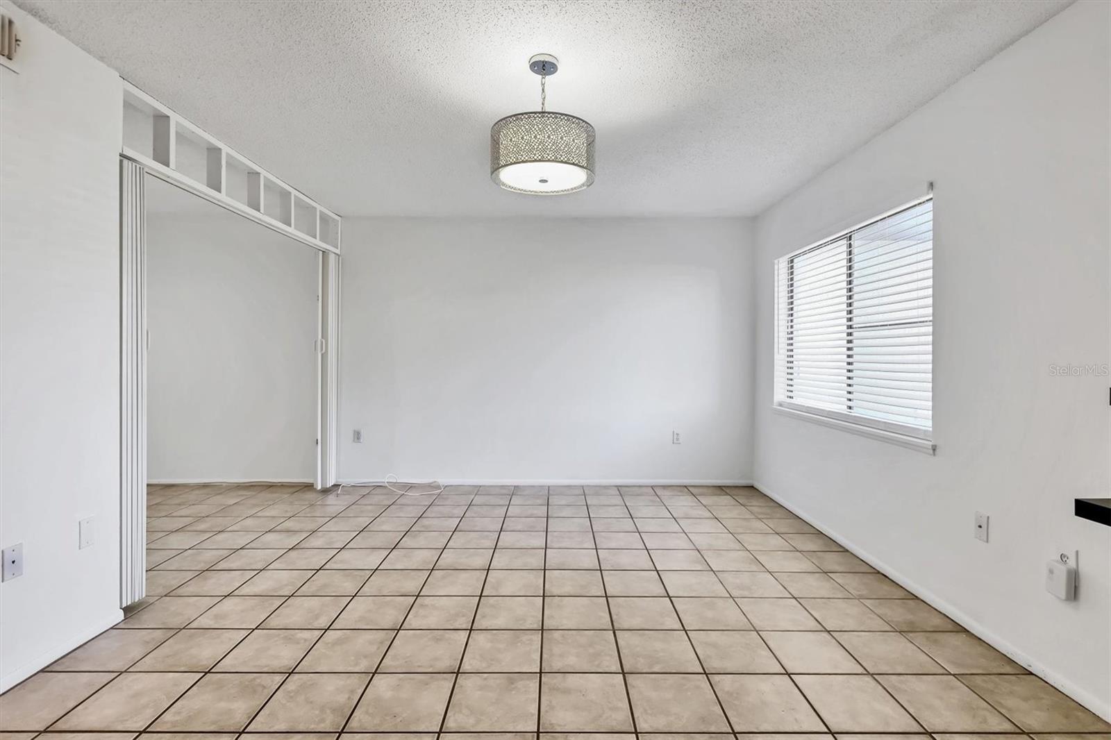 1203 68TH AVENUE DR W #15, BRADENTON, FL, 34207